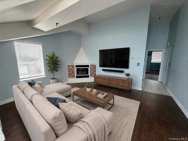1432 Outlook Avenue 3 Property Photo 6