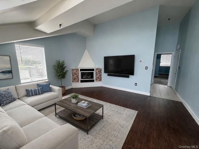 1432 Outlook Avenue 3 Property Photo 7