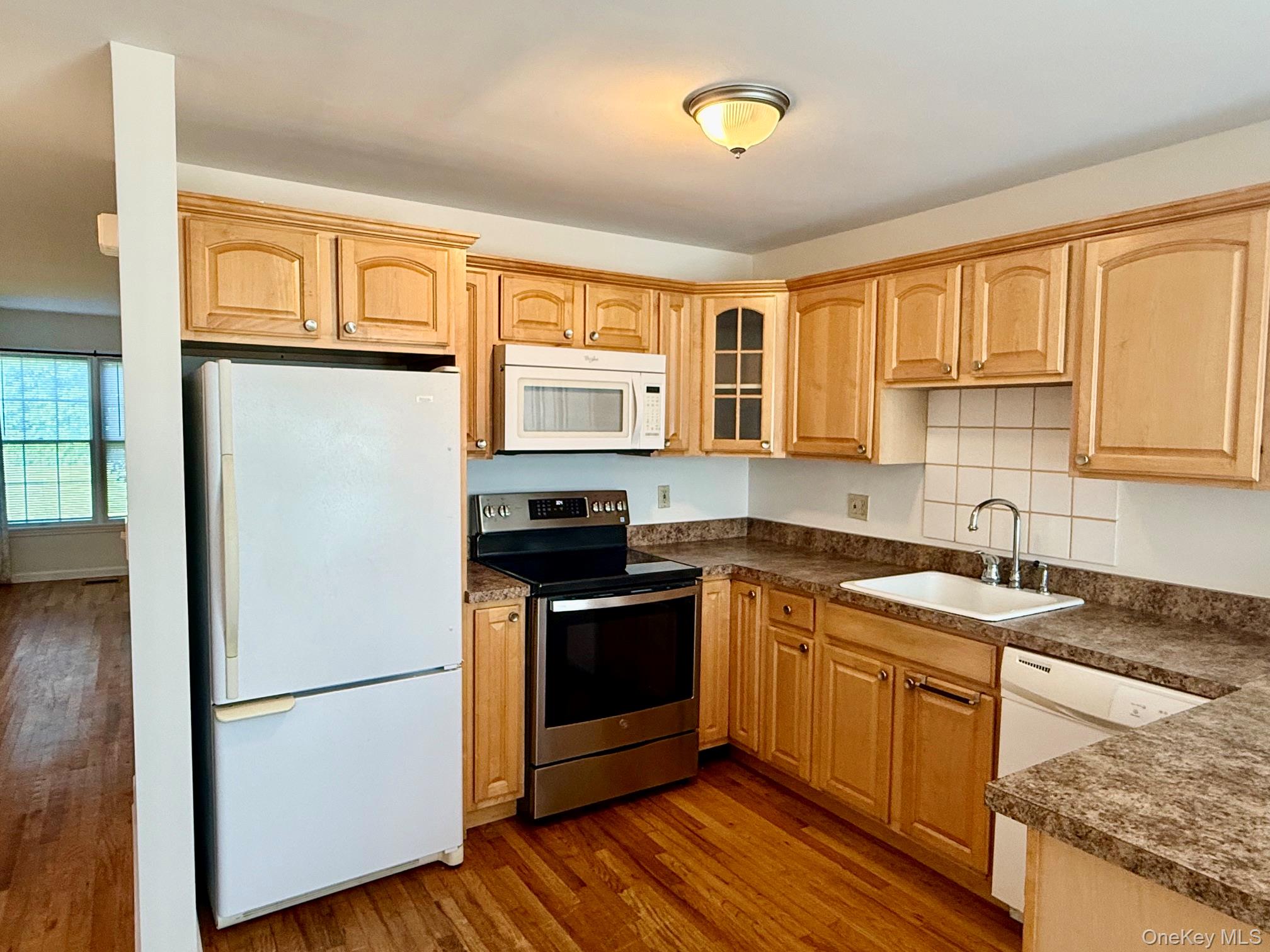 73 Sandalwood Lane Property Photo 3