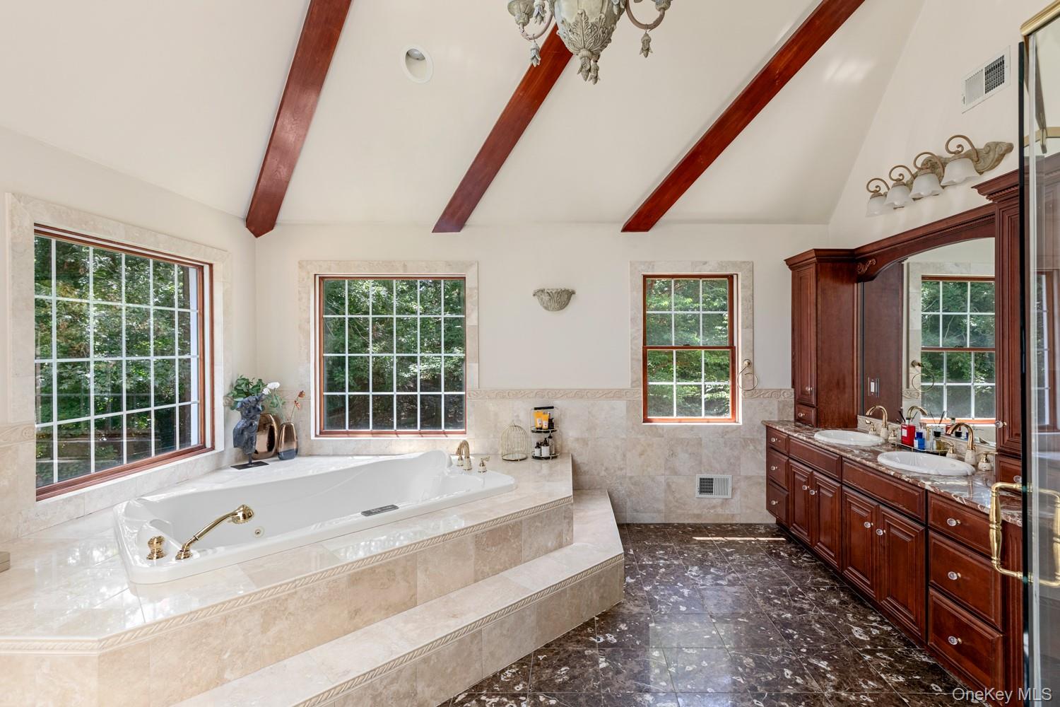 12 Mondavi Lane Property Photo 27
