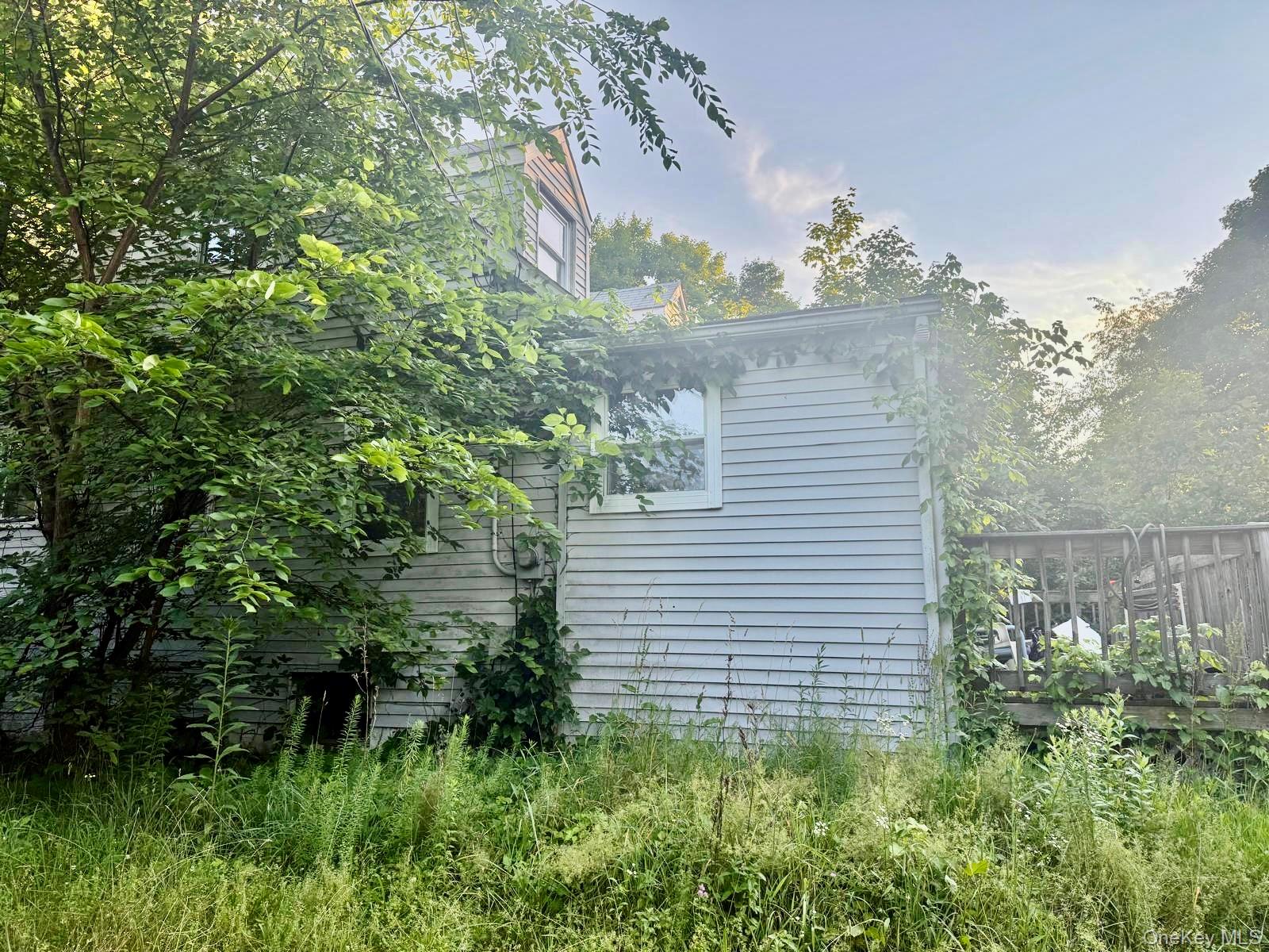 933 South Street Property Photo 4