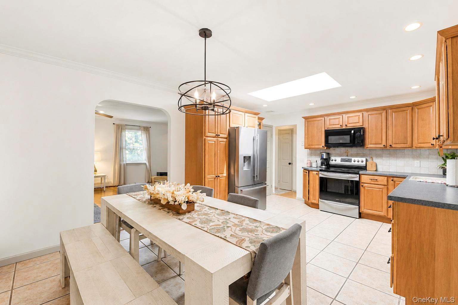 241 Riverside Drive Property Photo 14