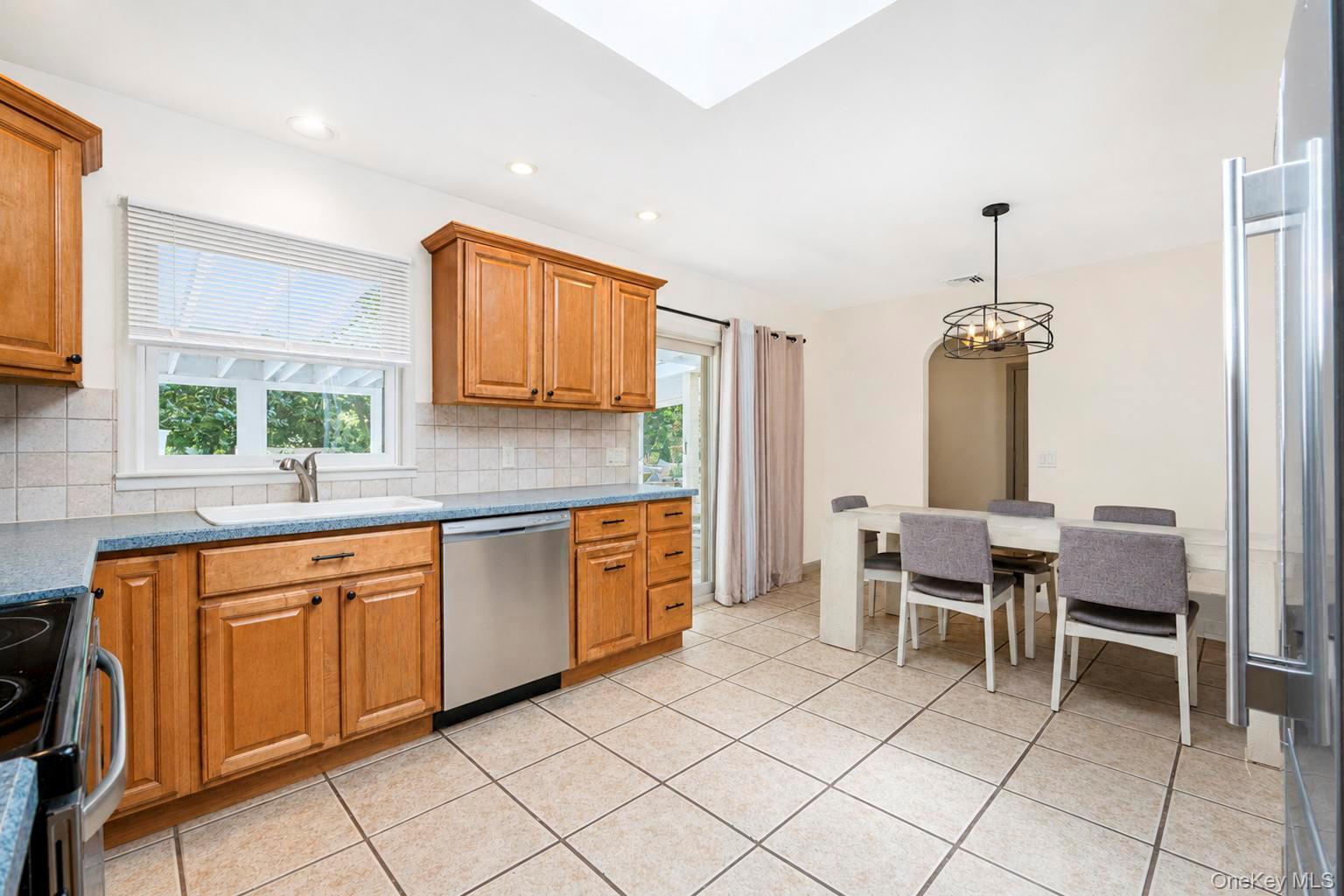 241 Riverside Drive Property Photo 16