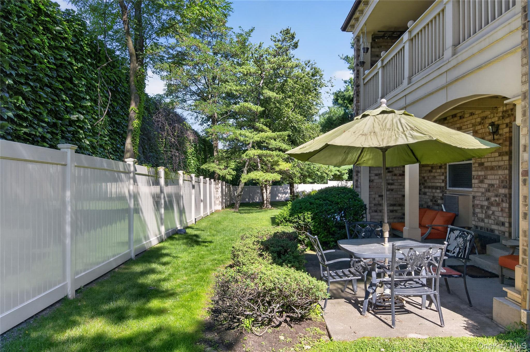 20550 Brian Crescent 1076 Property Photo 17