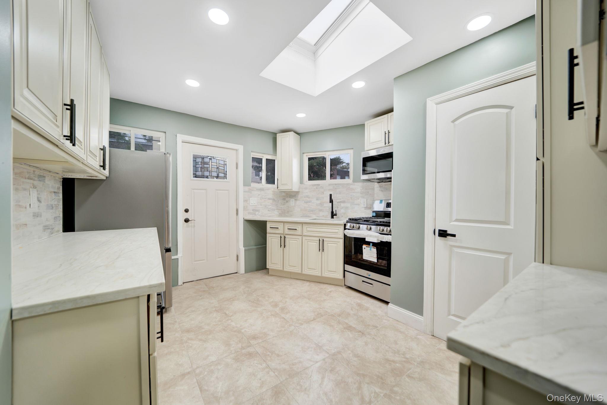 1852 E 34th Street Property Photo 12