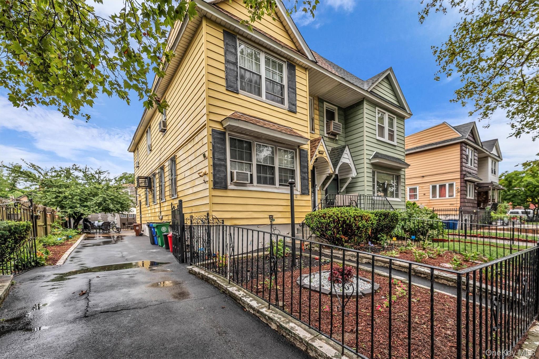 11510 Van Wyck Expressway Property Photo 1