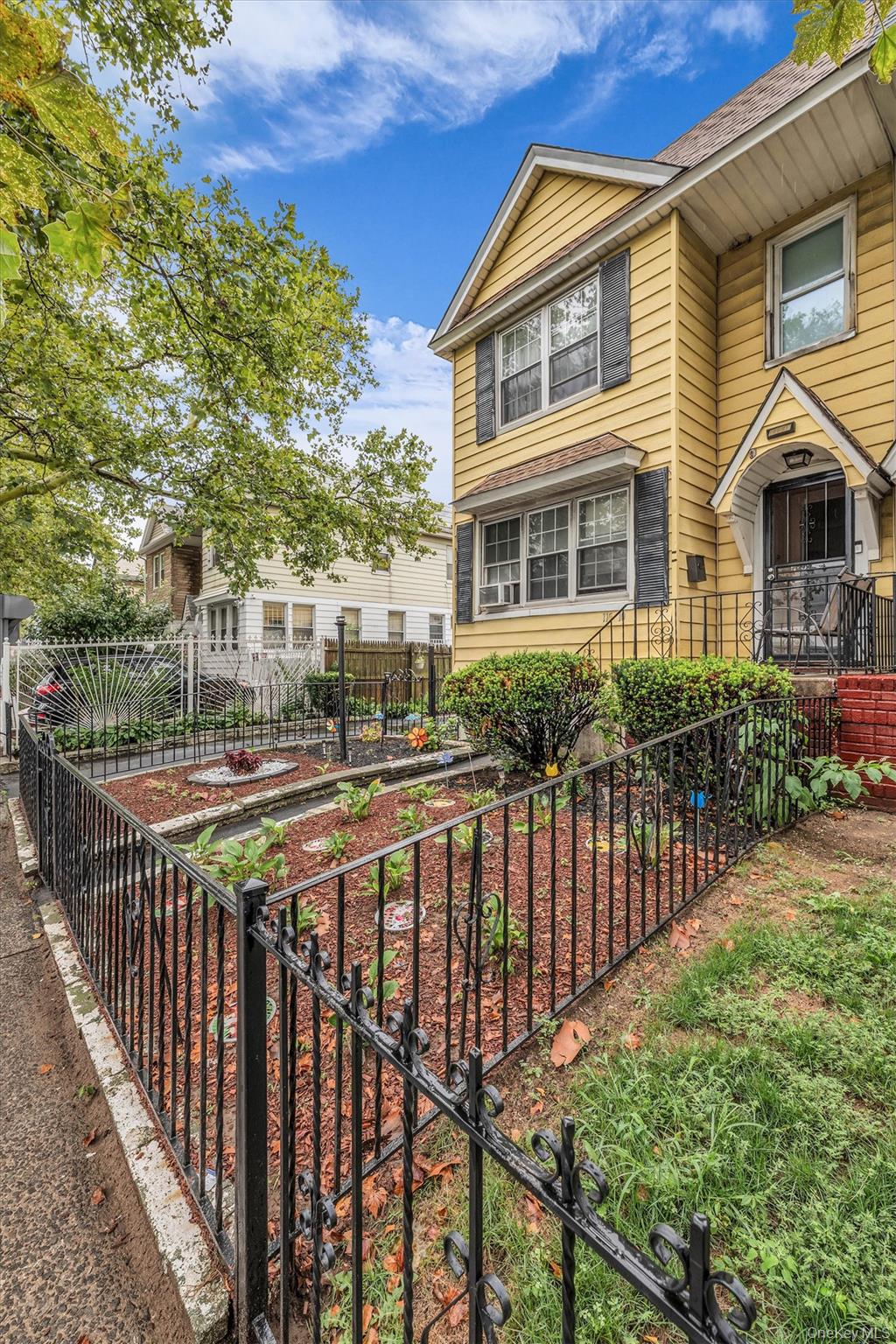 11510 Van Wyck Expressway Property Photo 4