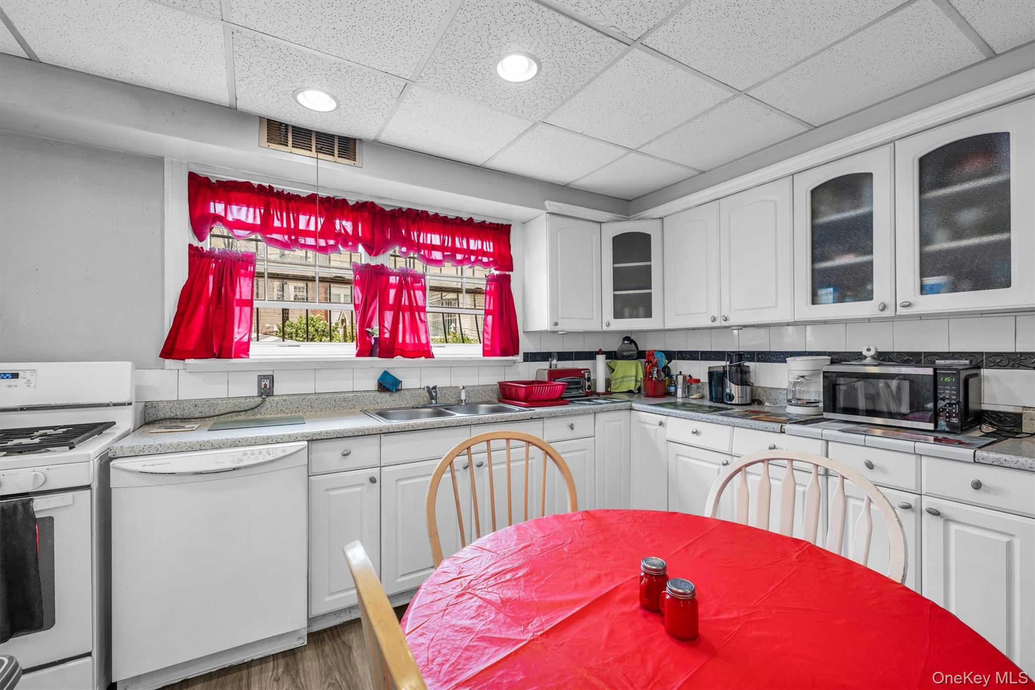 11510 Van Wyck Expressway Property Photo 16