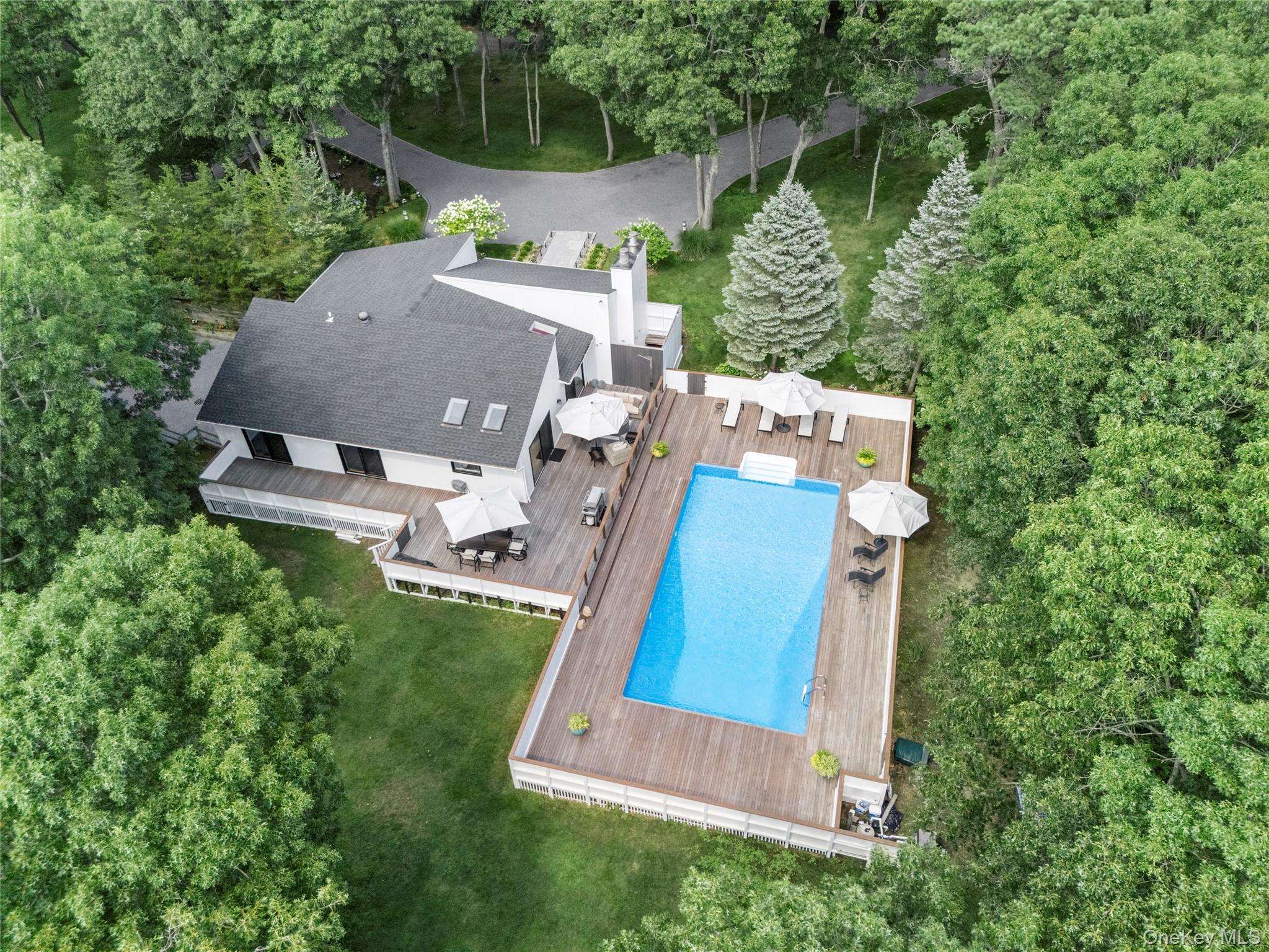 98 Old Farm Road Property Photo 1