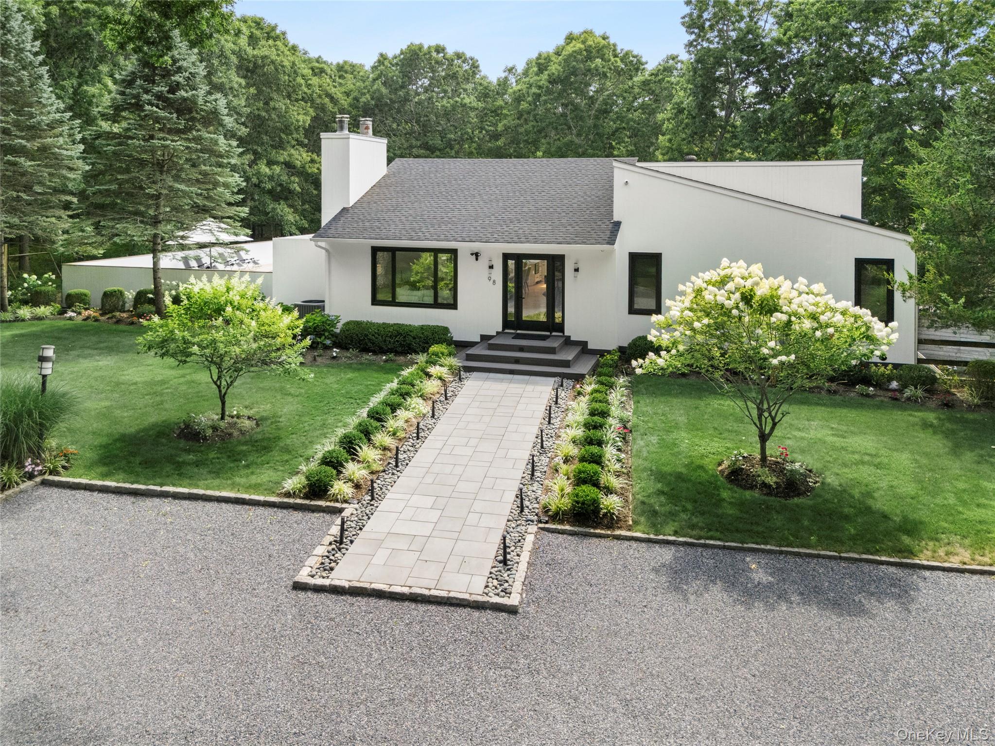 98 Old Farm Road Property Photo 3