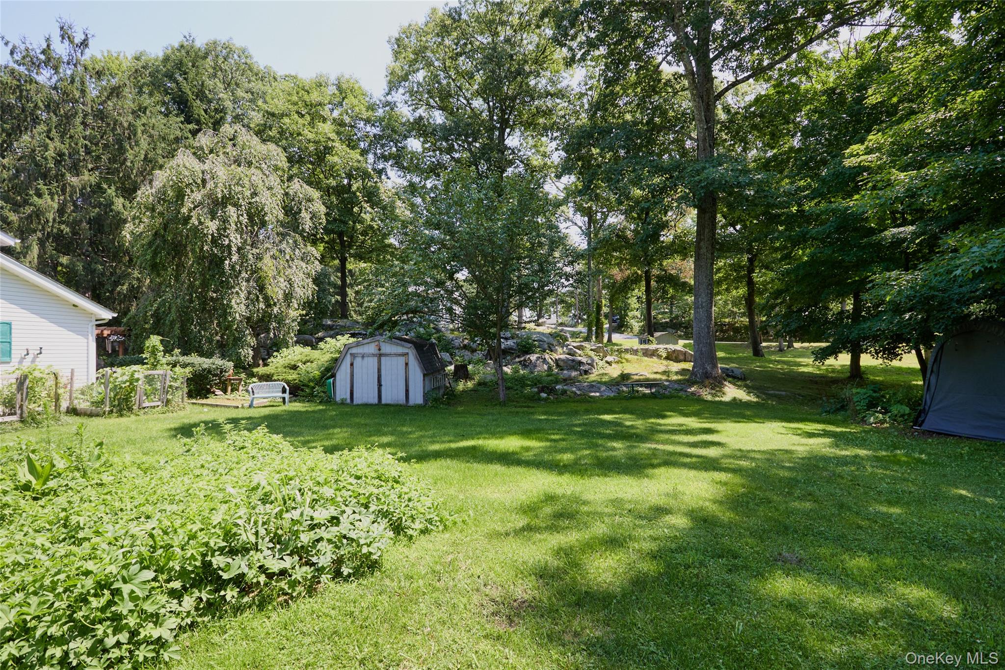 140 Nardin Road Property Photo 2