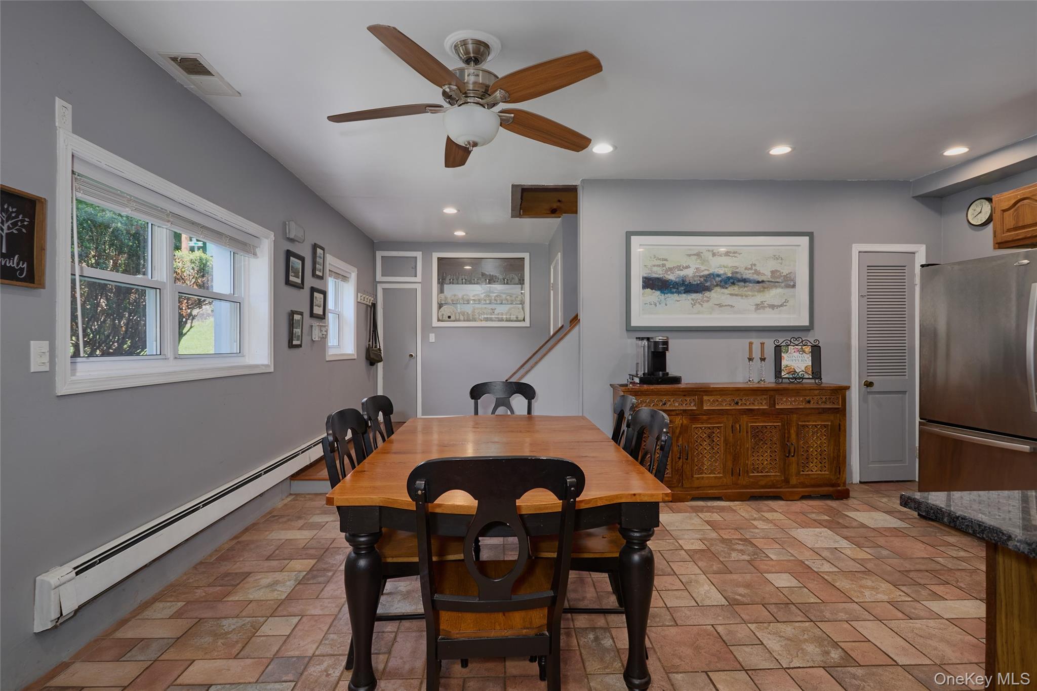 140 Nardin Road Property Photo 6