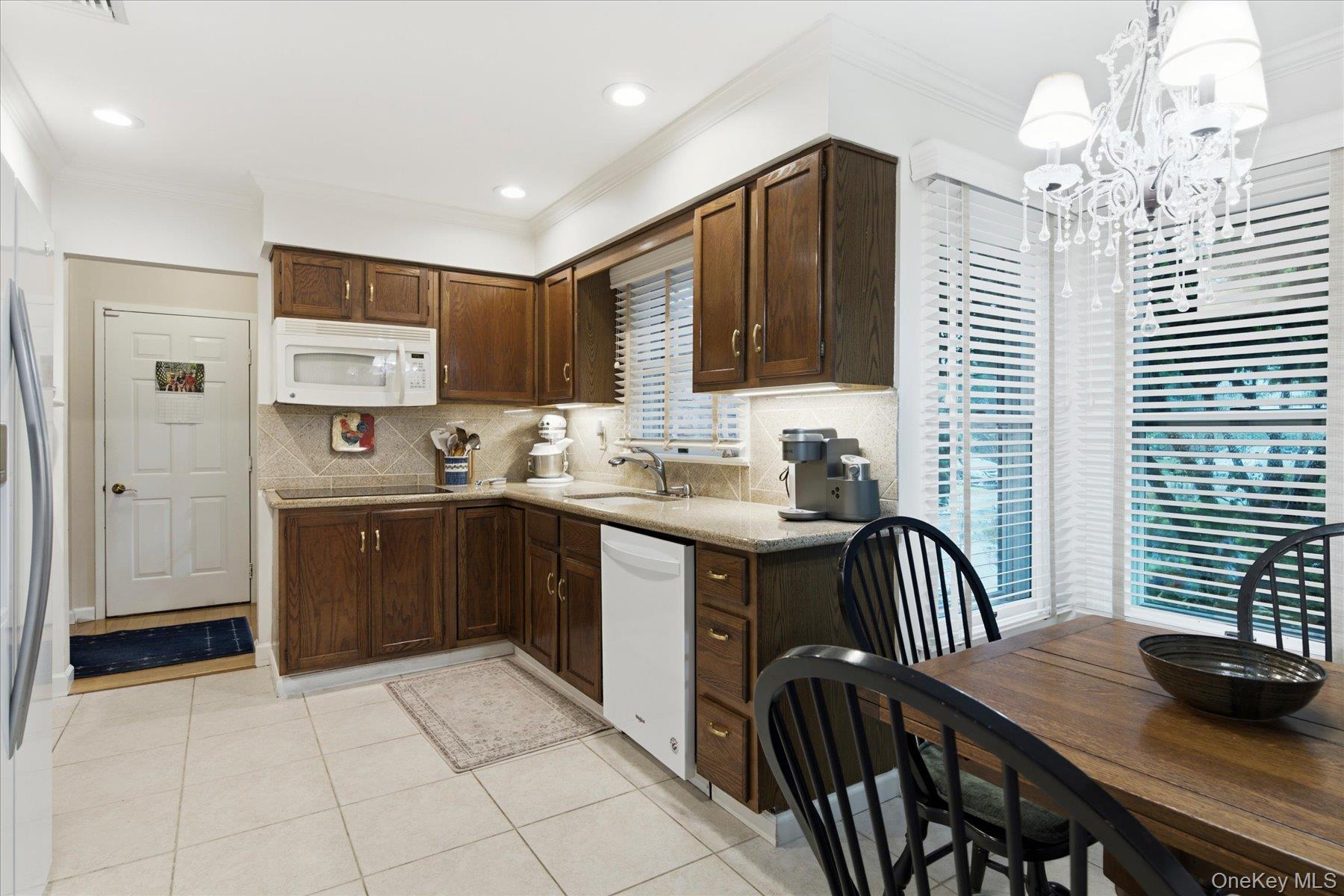 18 Chippendale Drive Property Photo 6
