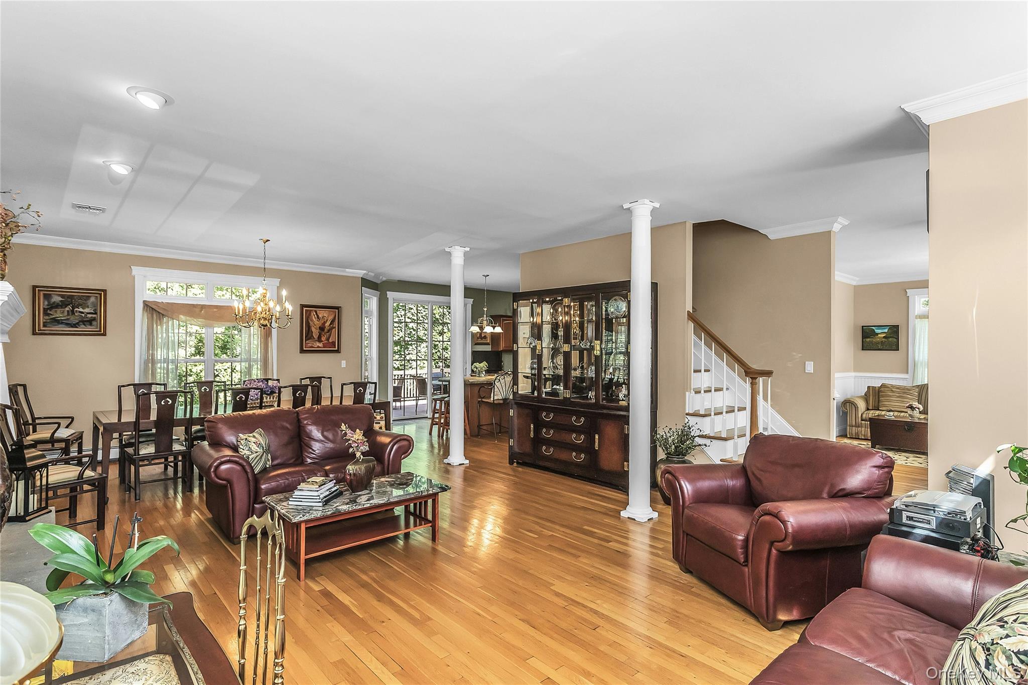 1025 Seawood Drive Property Photo 7