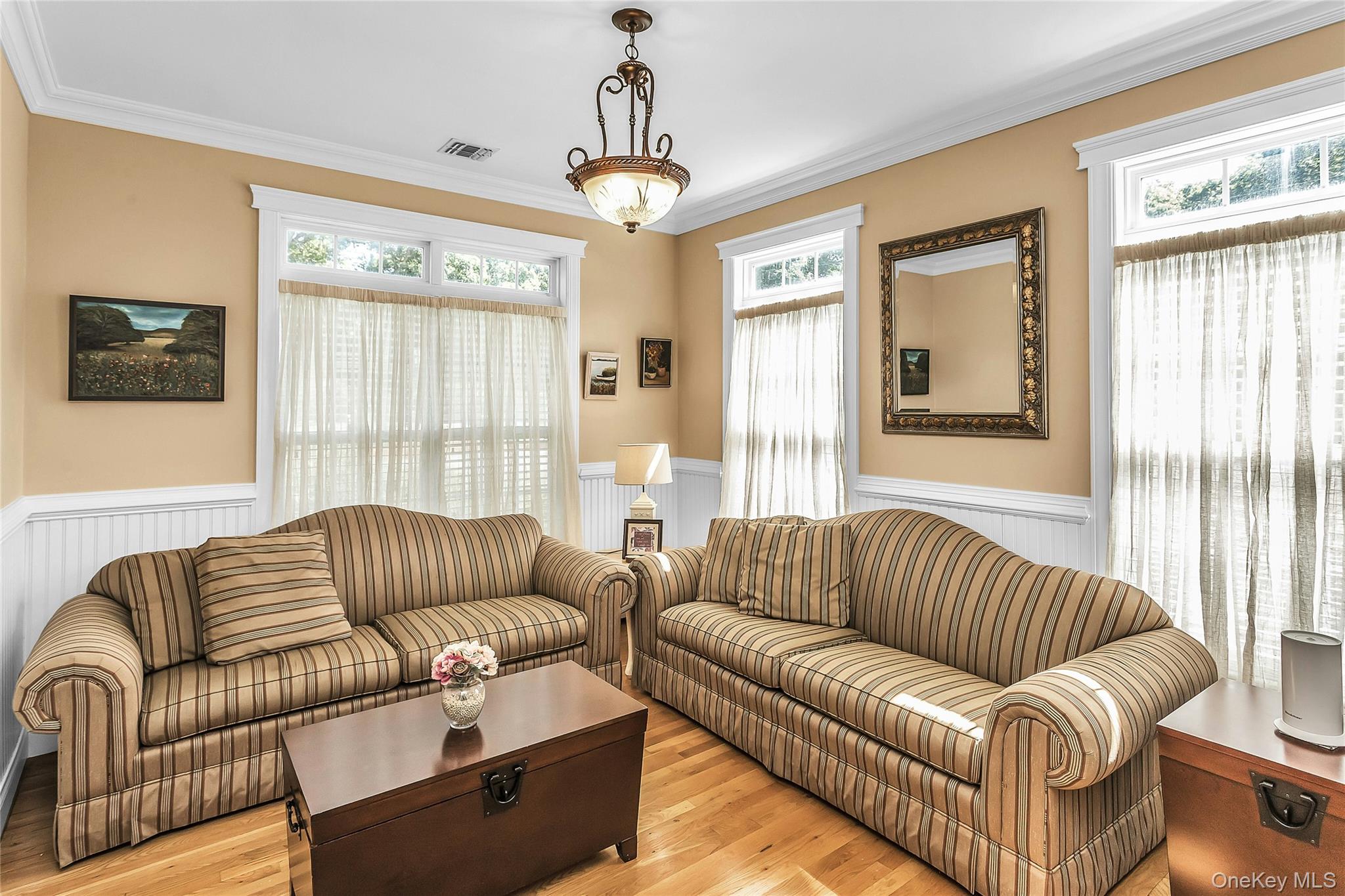 1025 Seawood Drive Property Photo 14