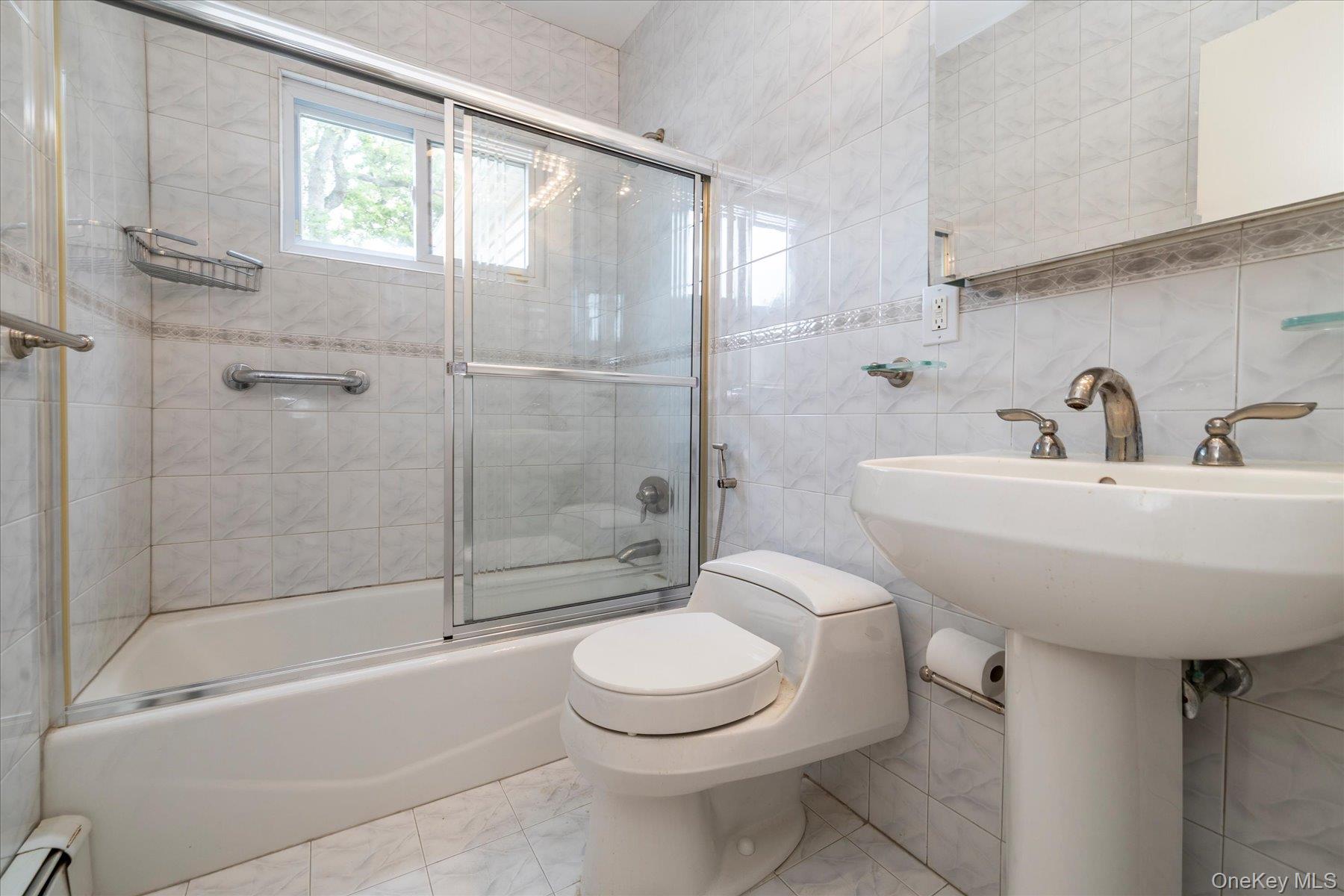 52 Woods Avenue Property Photo 16