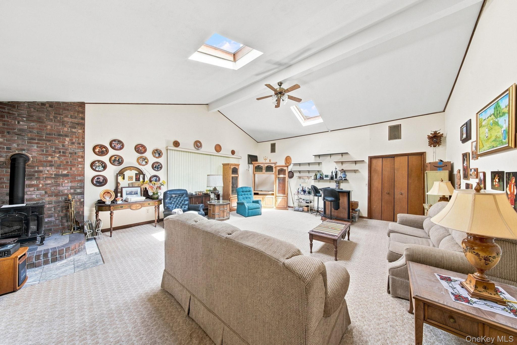492 White Road Property Photo 13