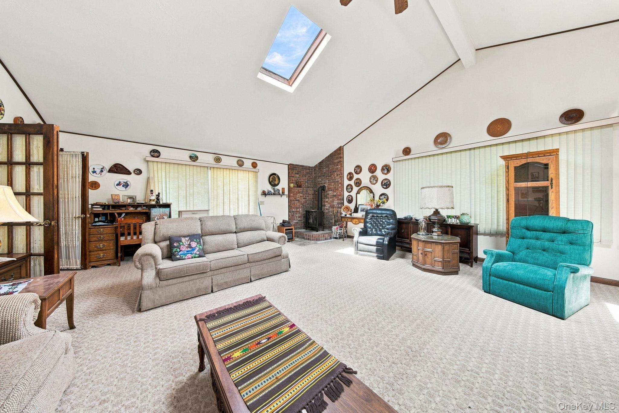 492 White Road Property Photo 14