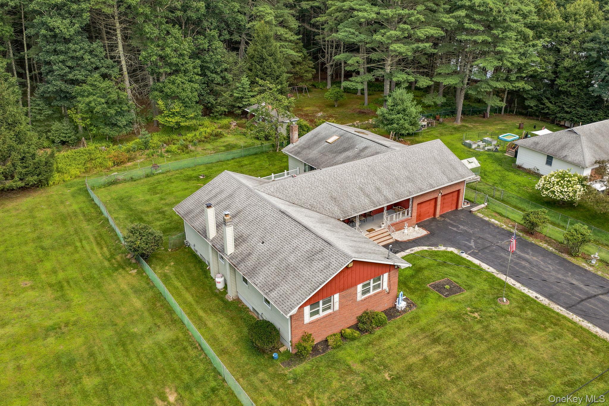 492 White Road Property Photo 25