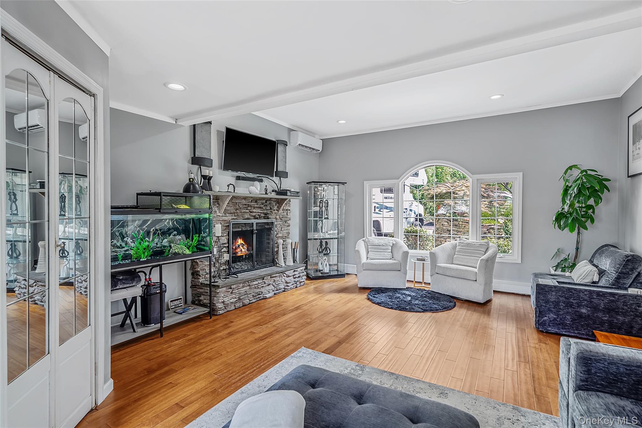14 Locust Street Property Photo 8