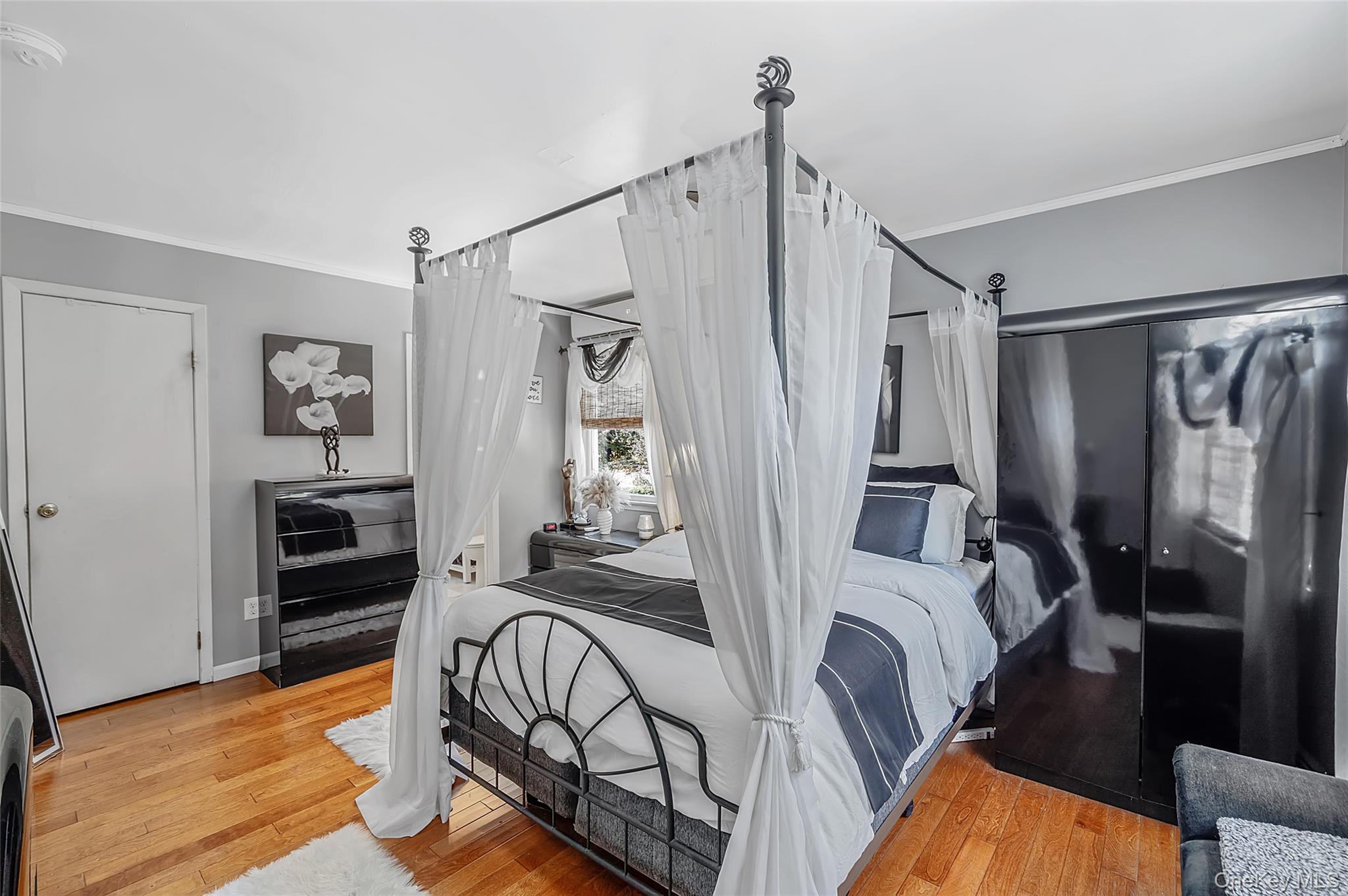 14 Locust Street Property Photo 10