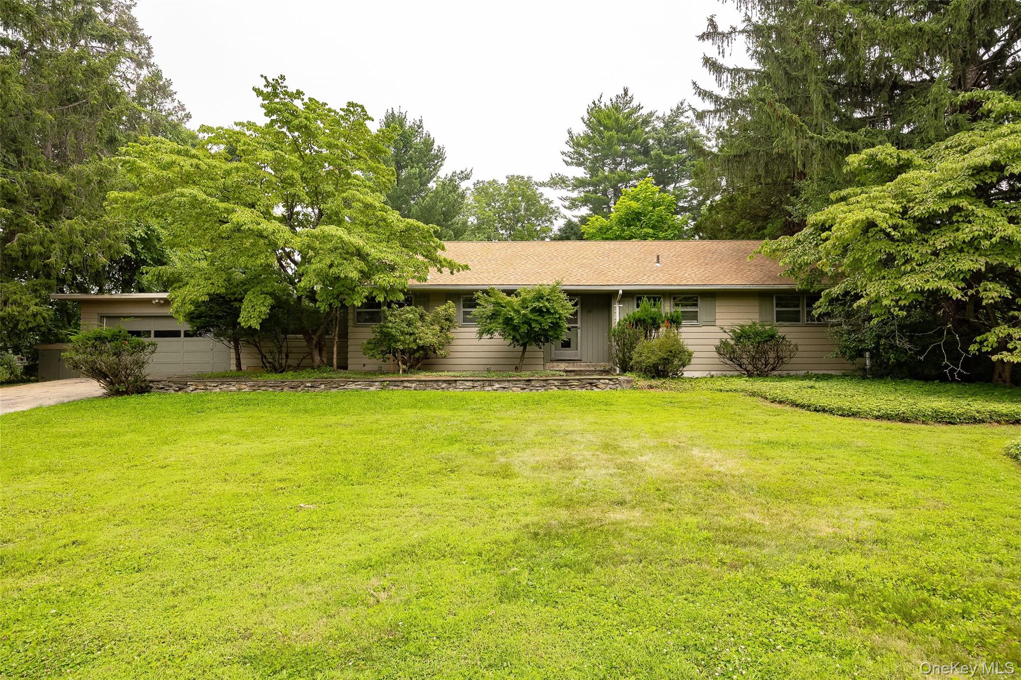 18 Flower Hill Road Property Photo 1