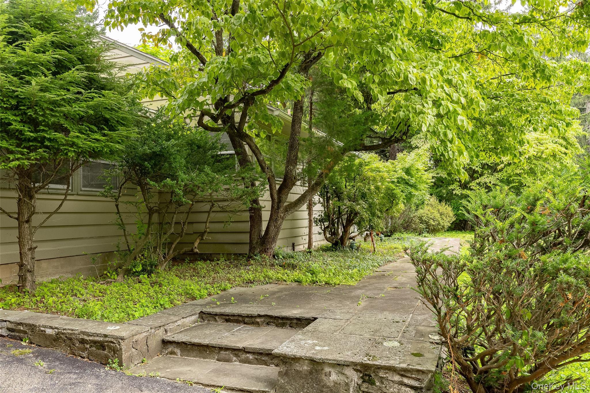 18 Flower Hill Road Property Photo 3