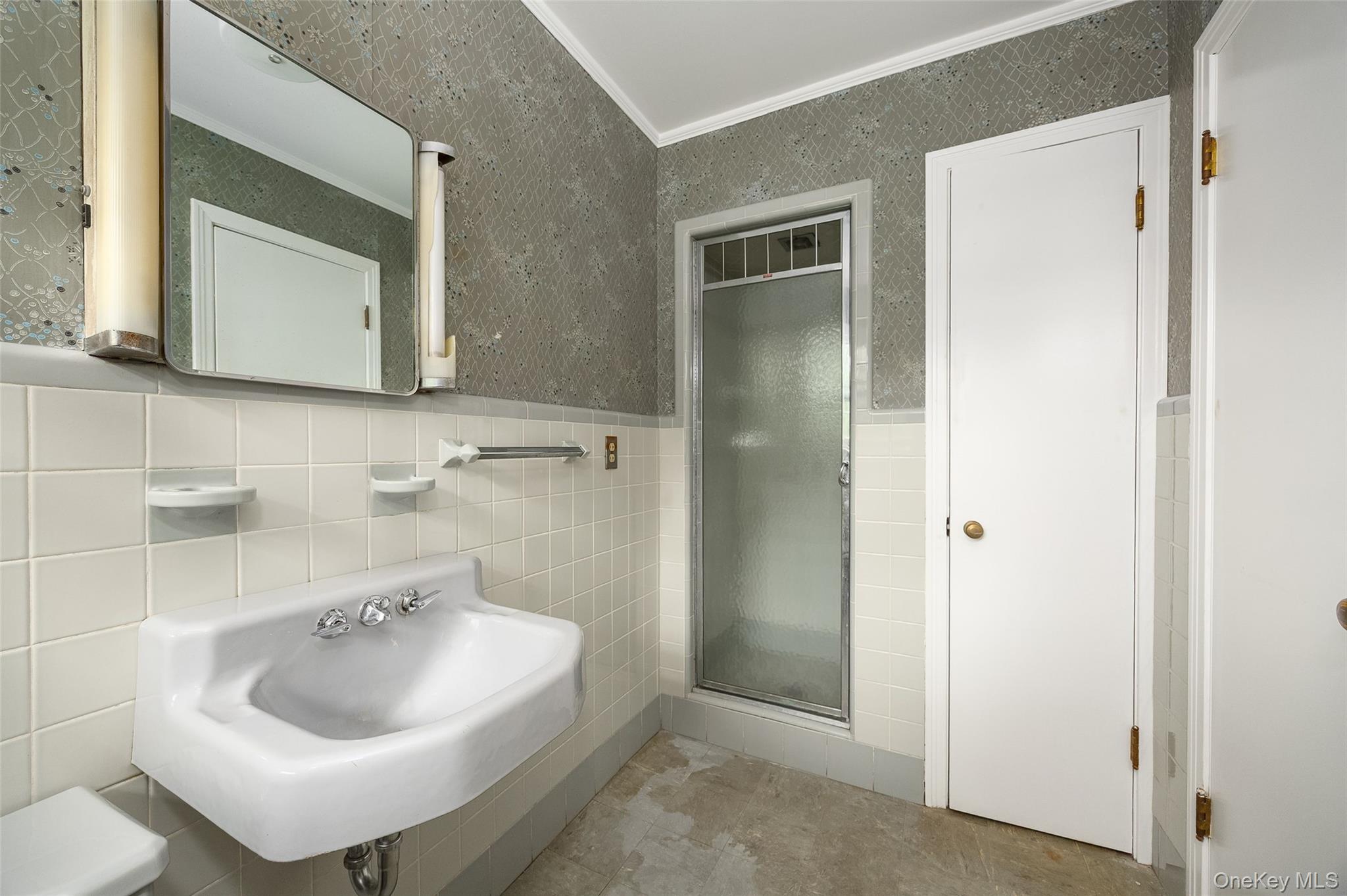 18 Flower Hill Road Property Photo 14