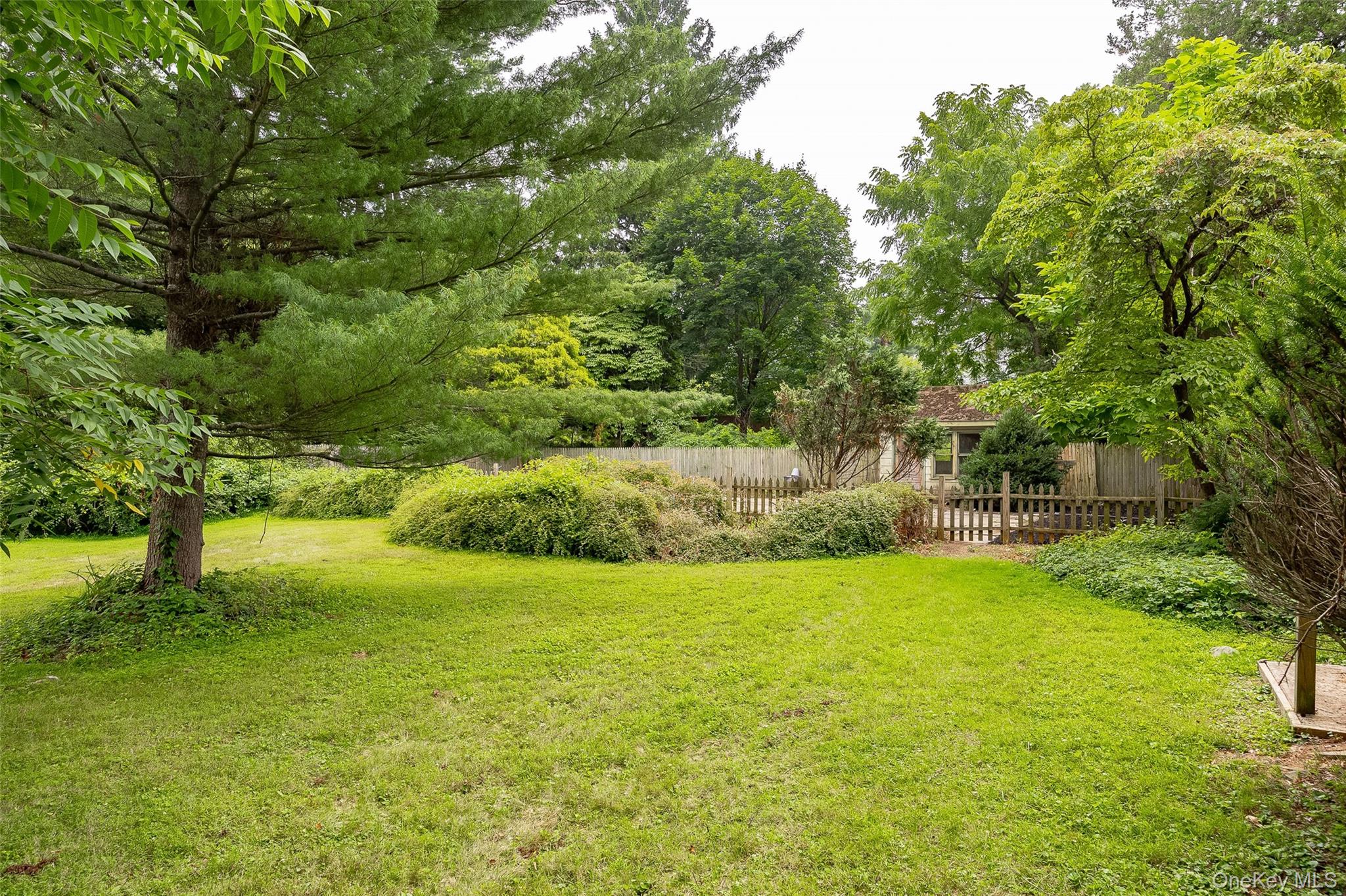 18 Flower Hill Road Property Photo 23