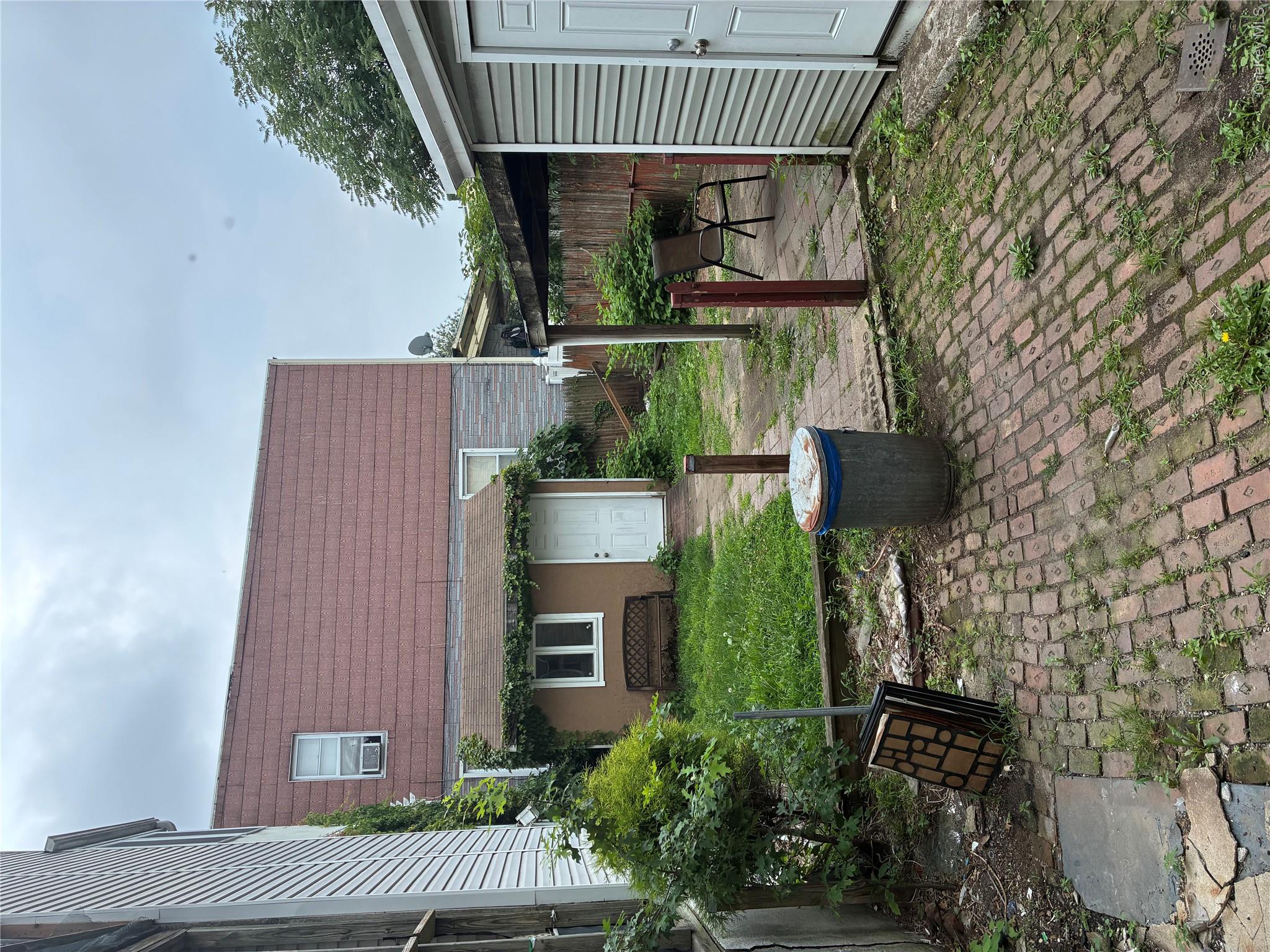 87-18 95th Avenue Property Photo 7
