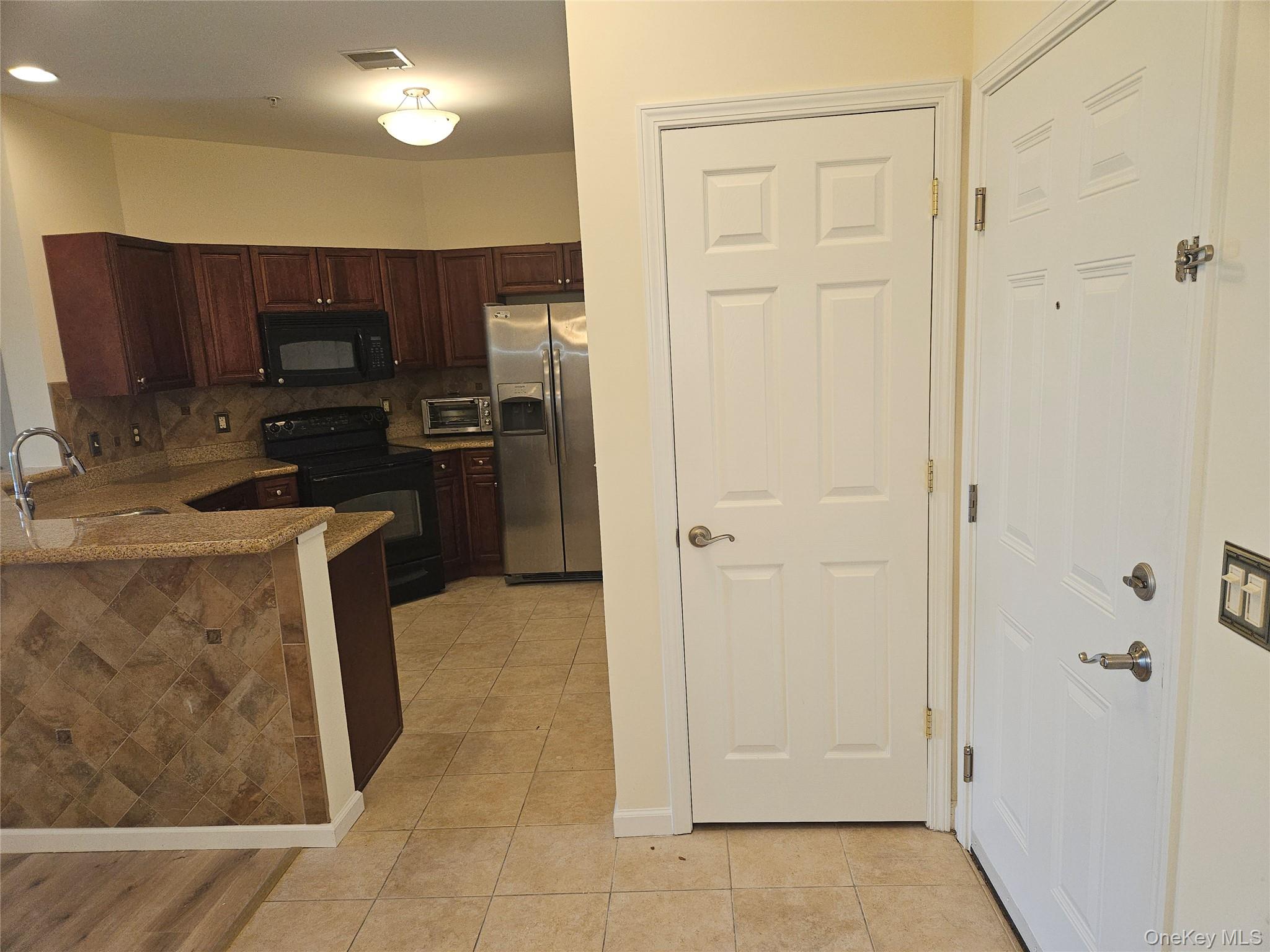 934 Tower Ridge Circle Property Photo 6