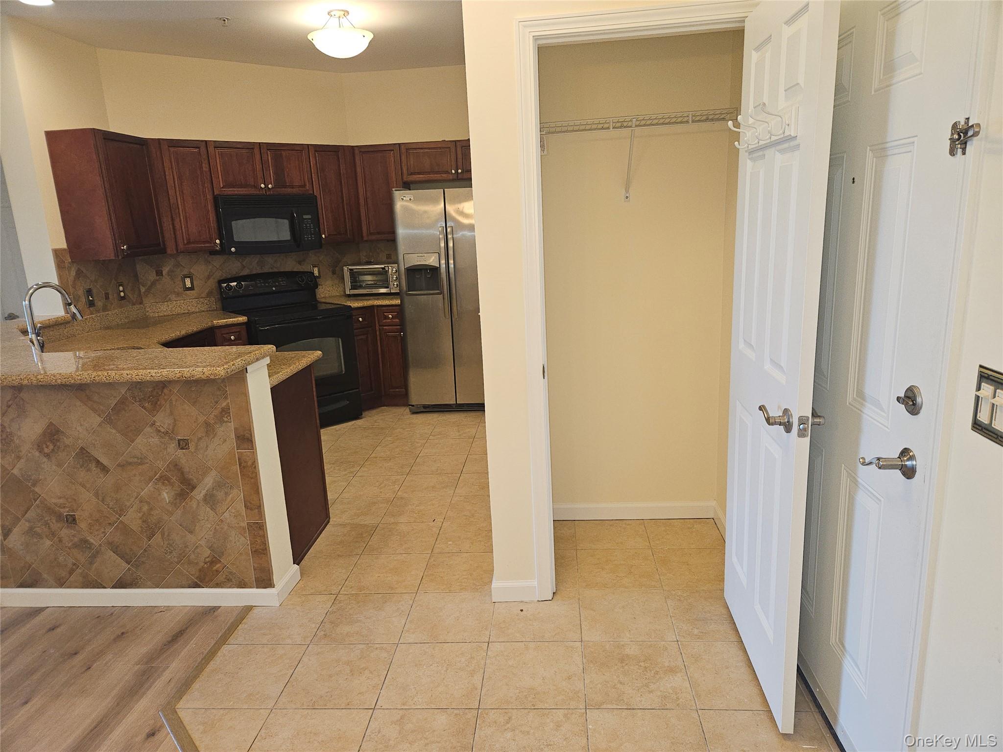934 Tower Ridge Circle Property Photo 7