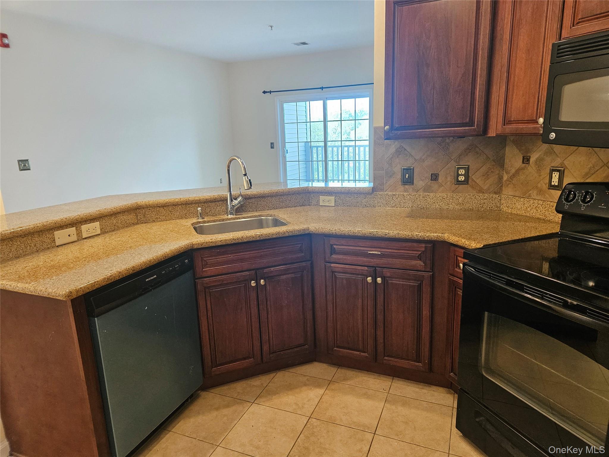 934 Tower Ridge Circle Property Photo 11