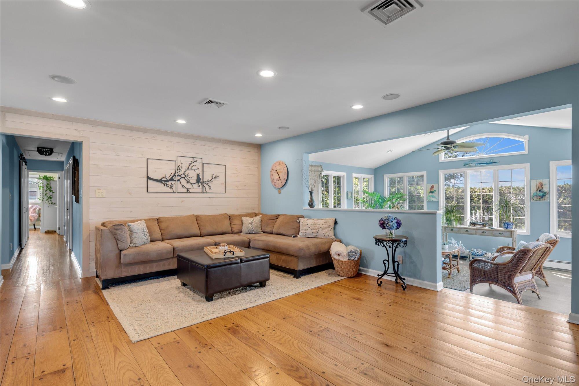 6 Montgomery Lane Property Photo 3