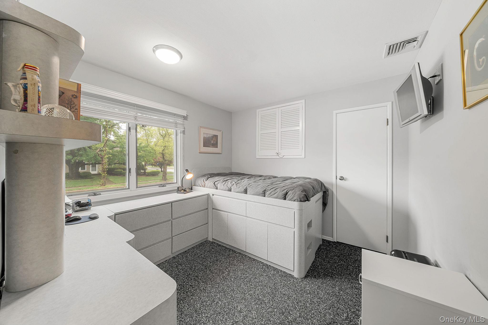 1 Cortland Avenue Property Photo 17