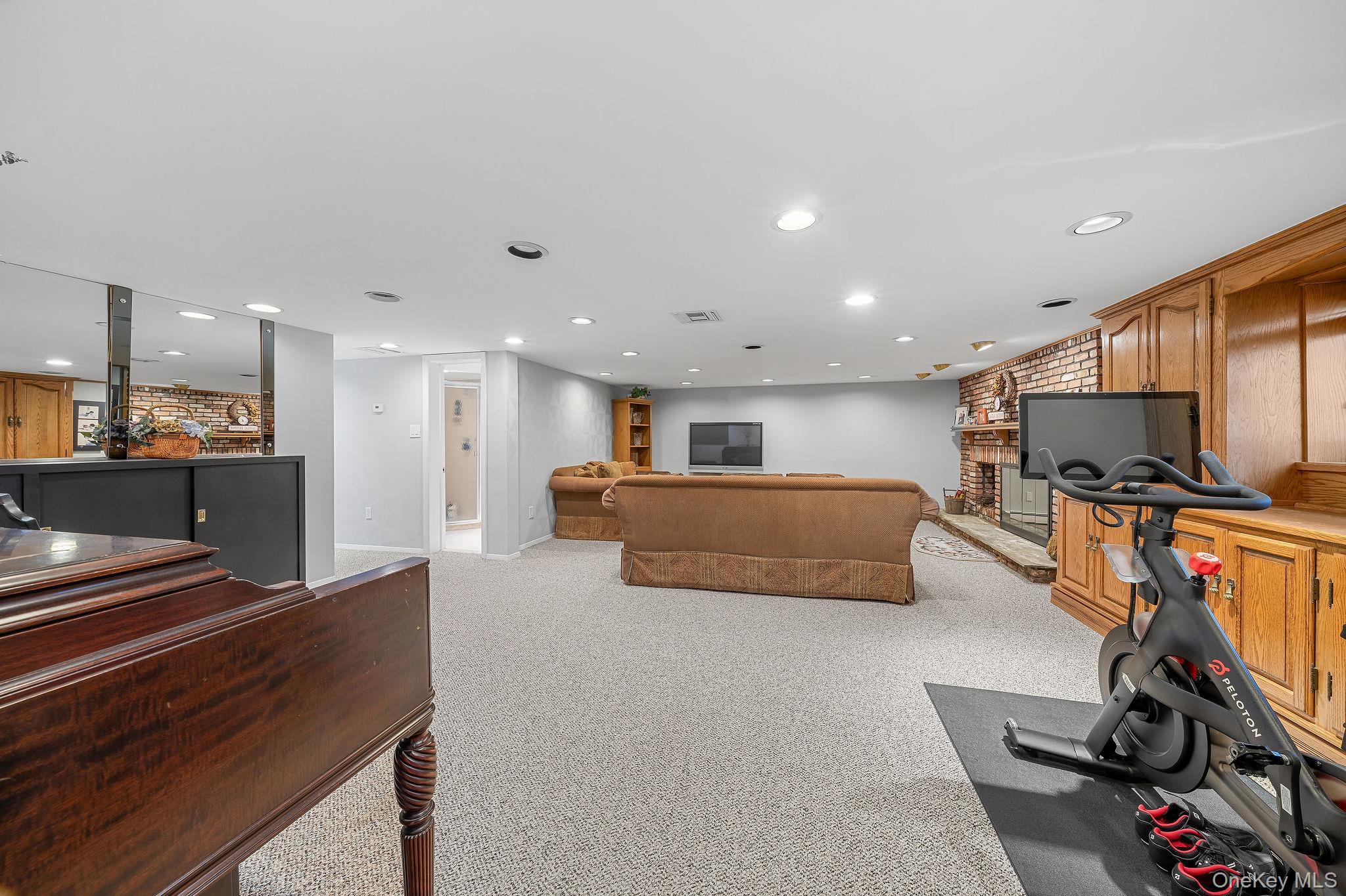 1 Cortland Avenue Property Photo 19