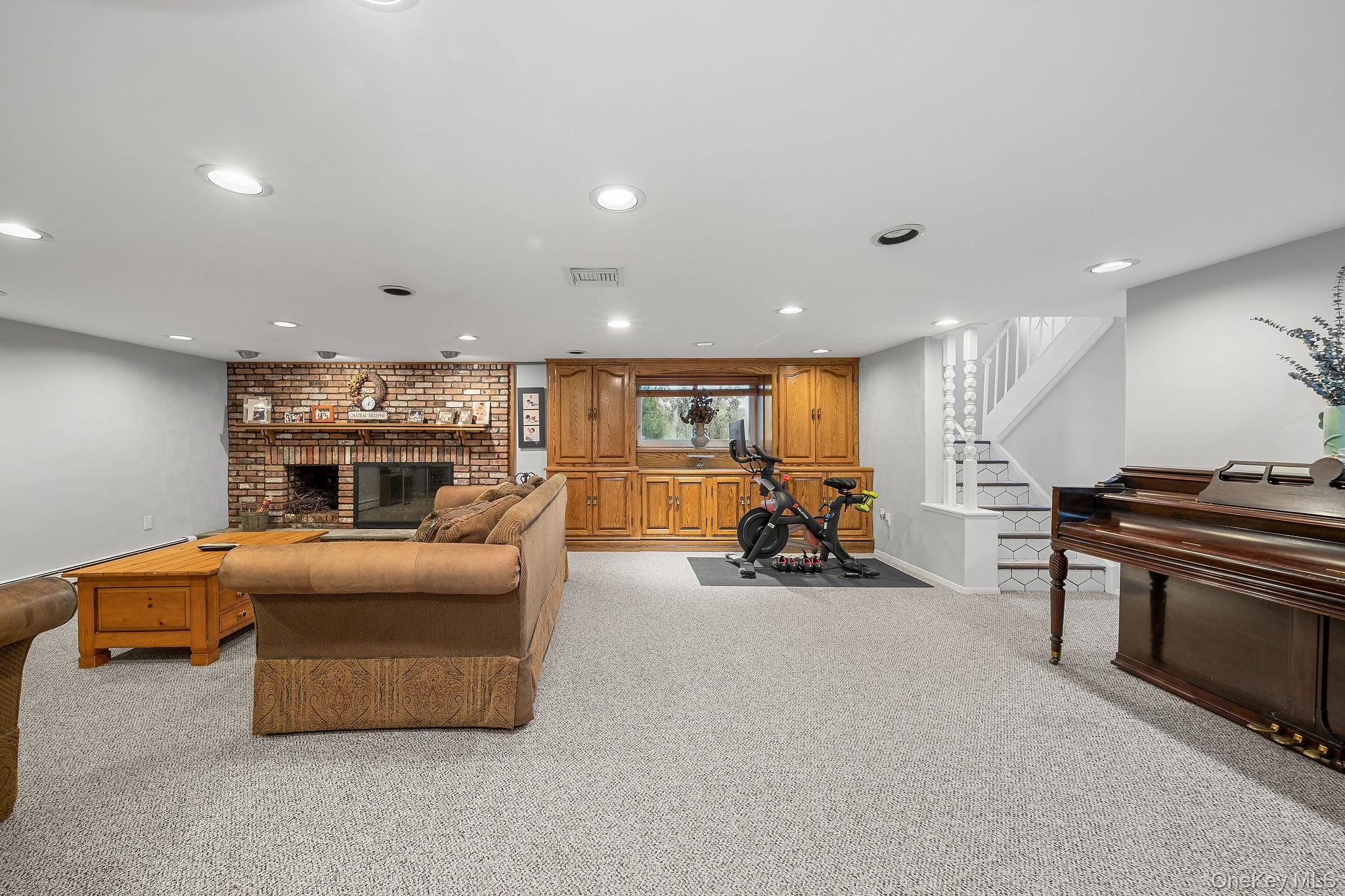 1 Cortland Avenue Property Photo 21