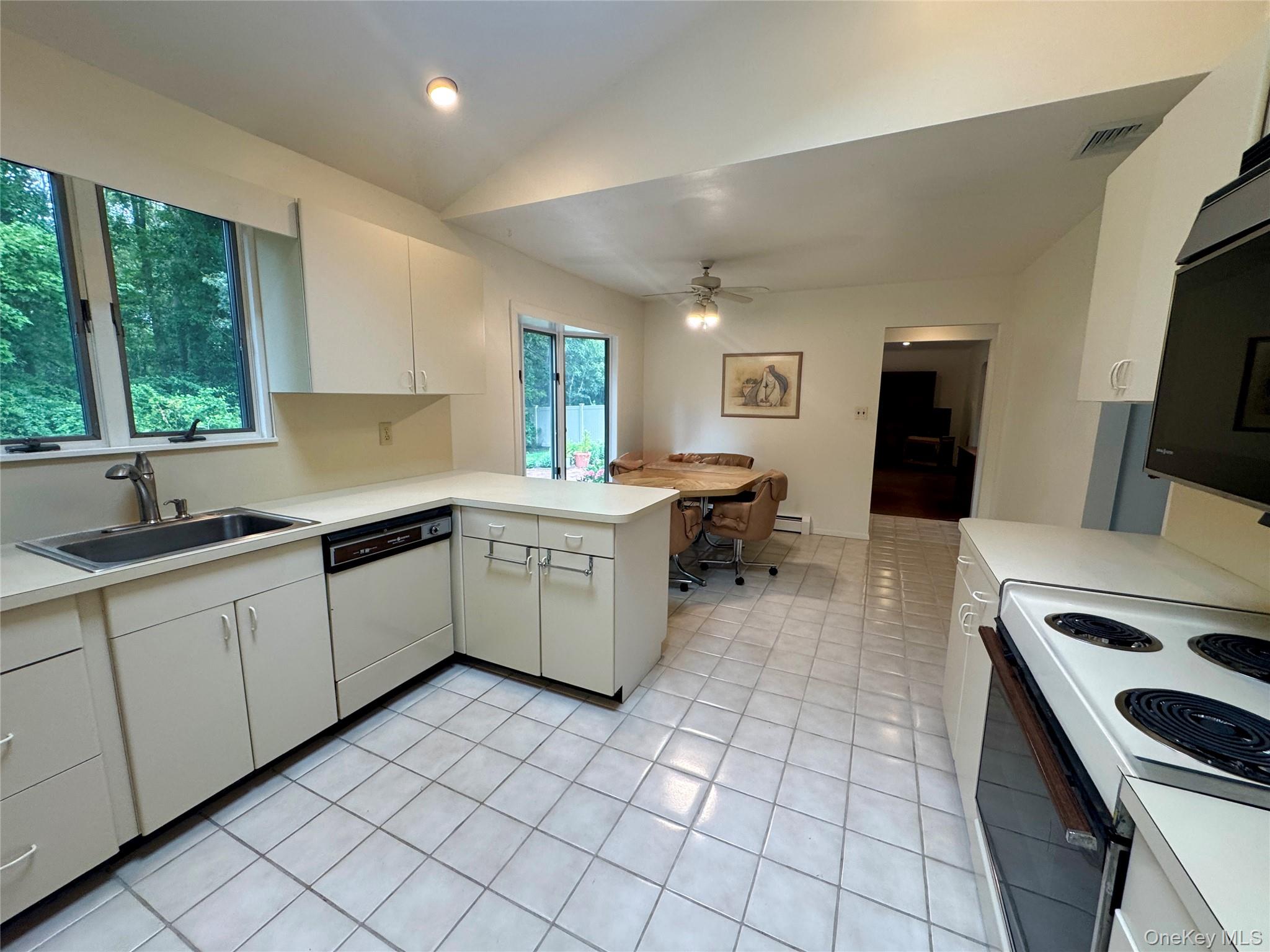 15 Stonehurst Lane Property Photo 14