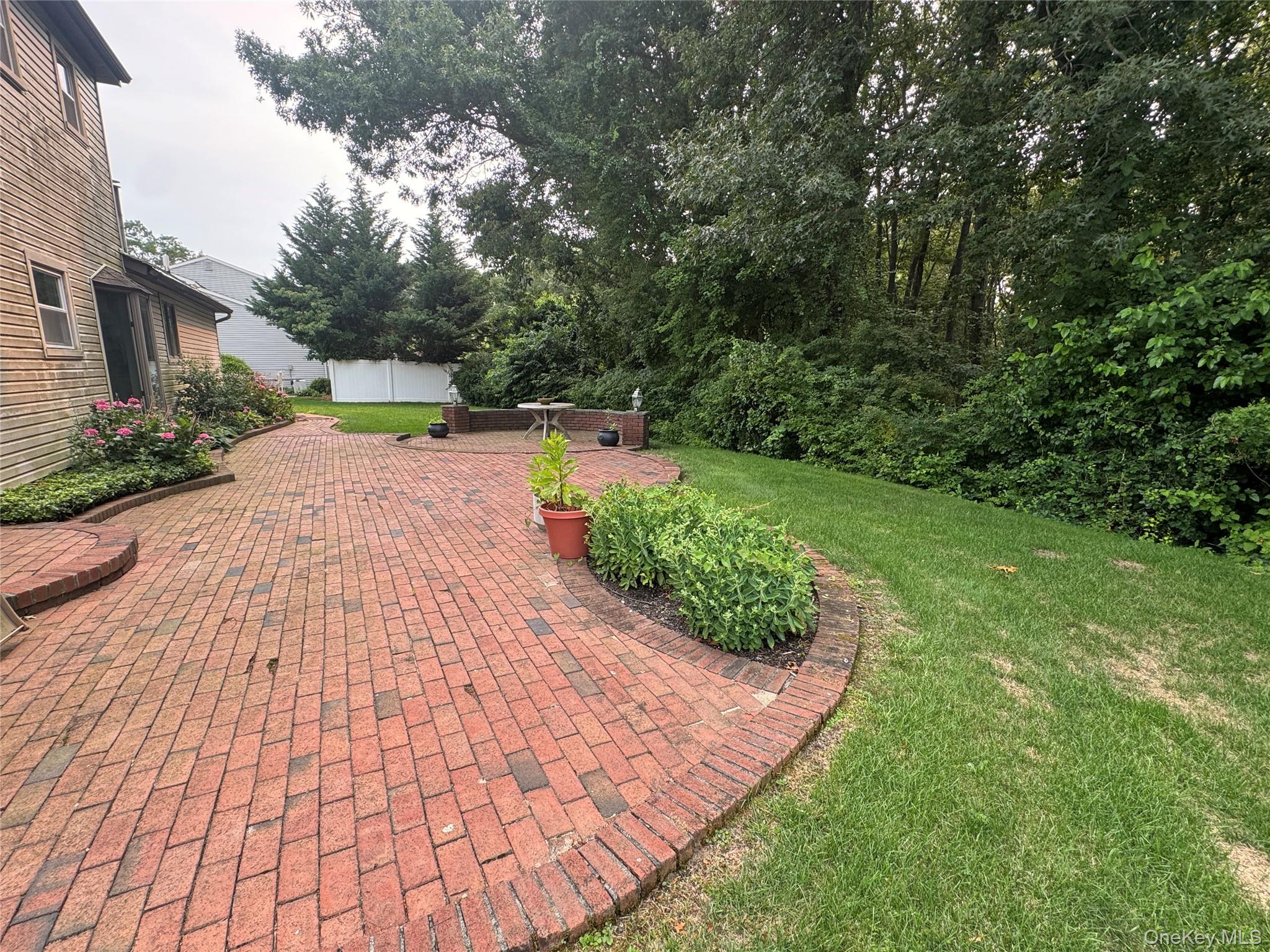 15 Stonehurst Lane Property Photo 25