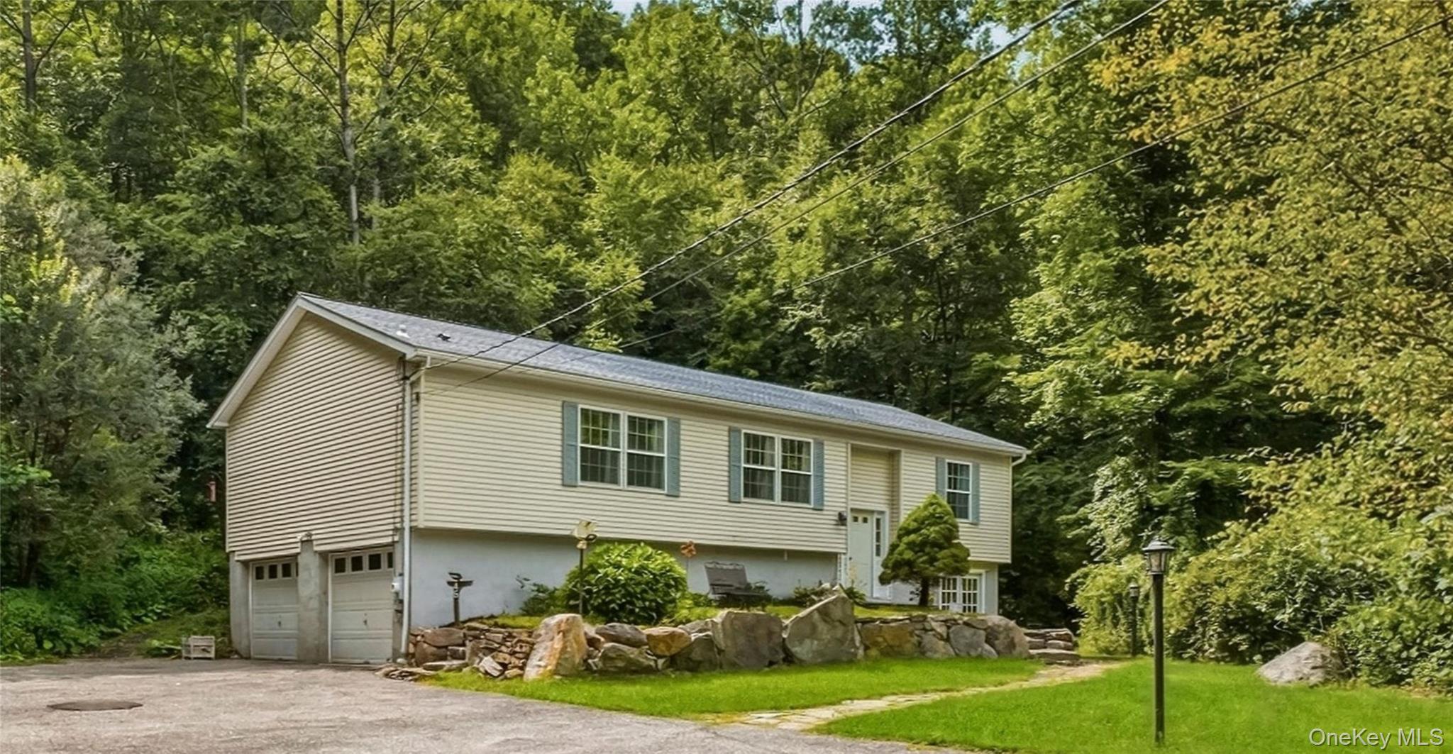 45 Wiccopee Road Property Photo 2