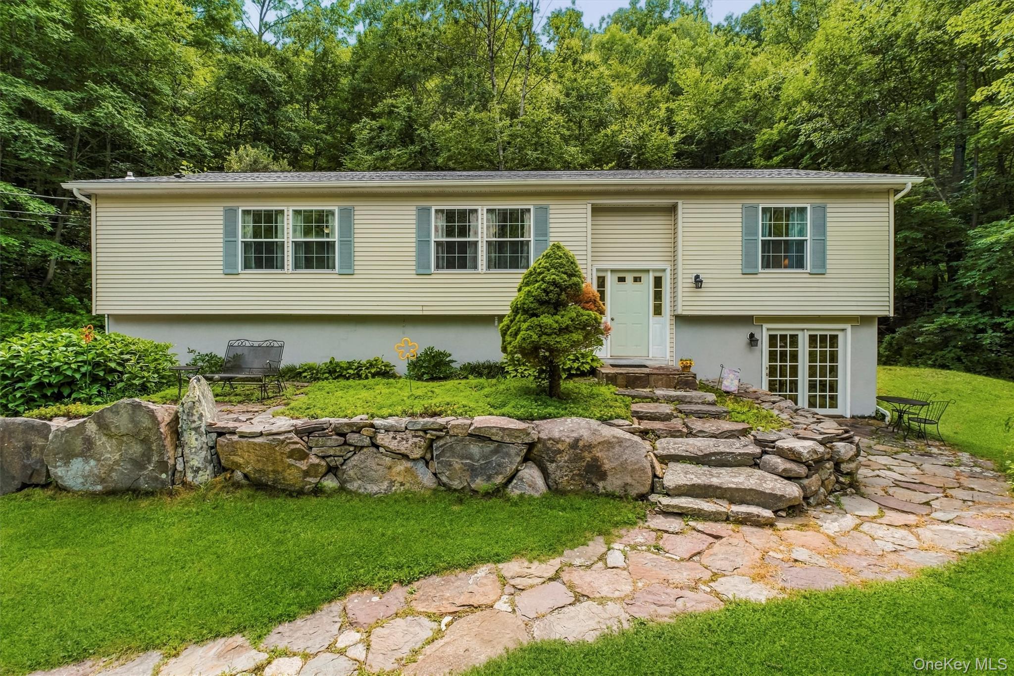 45 Wiccopee Road Property Photo 3