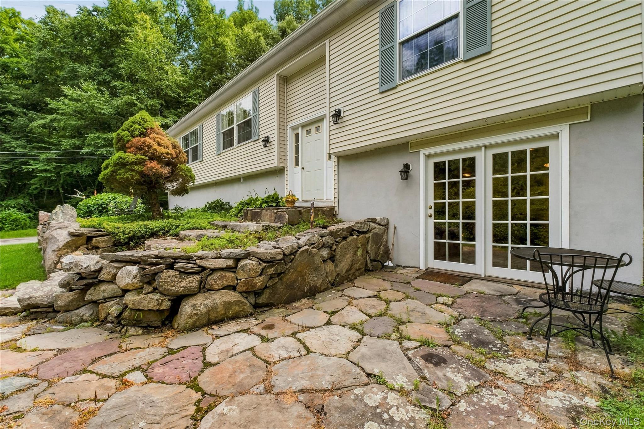 45 Wiccopee Road Property Photo 4