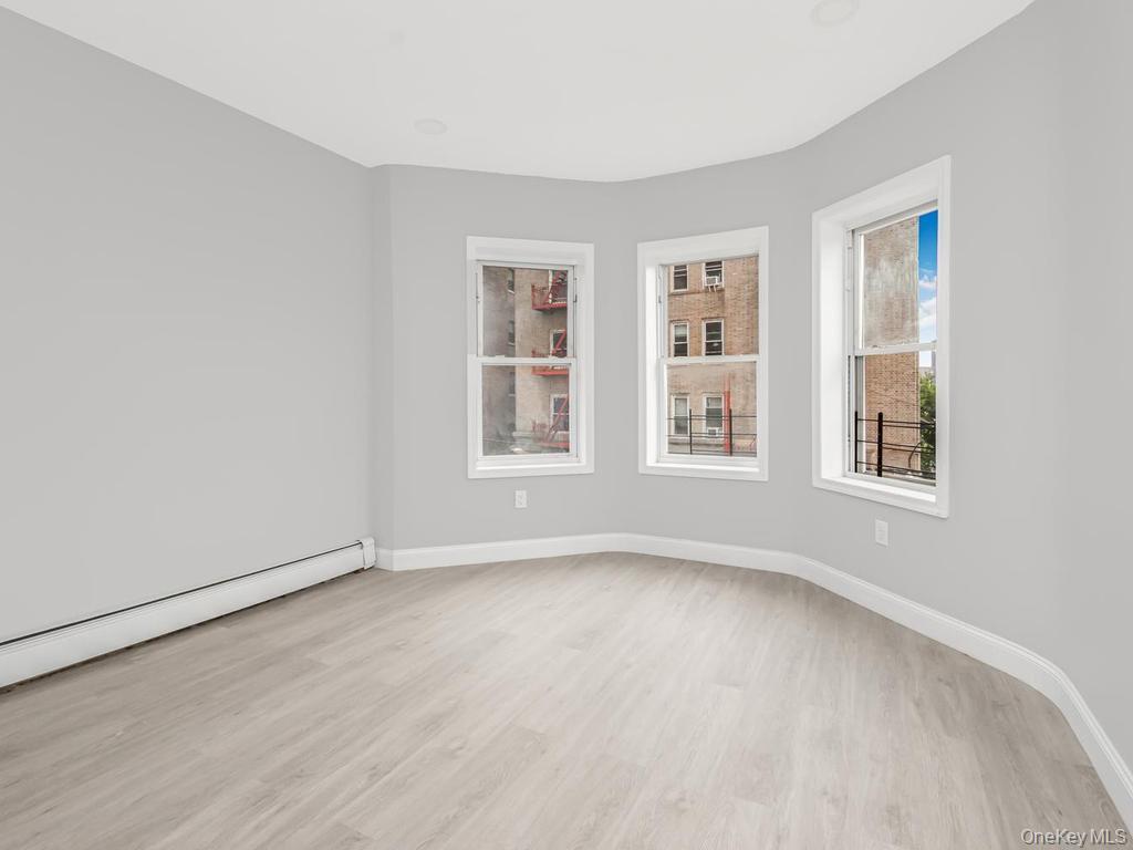 1893 Longfellow Avenue Property Photo 10