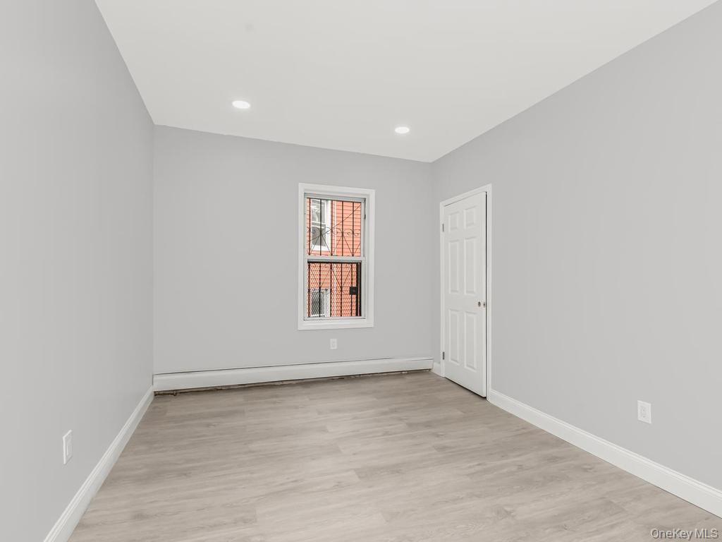 1893 Longfellow Avenue Property Photo 12