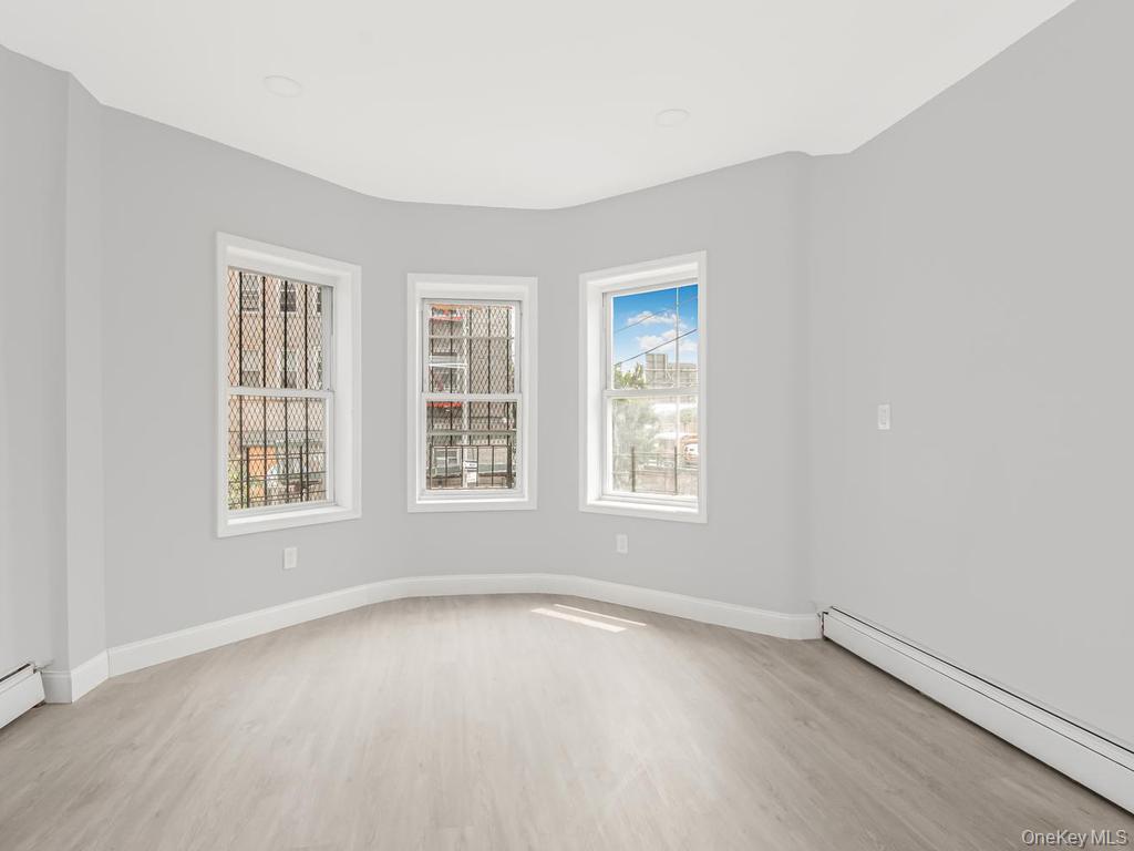 1893 Longfellow Avenue Property Photo 16