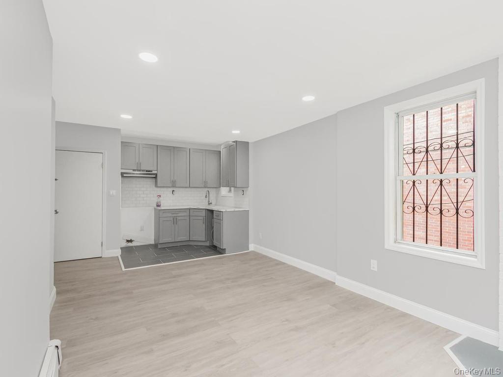 1893 Longfellow Avenue Property Photo 22
