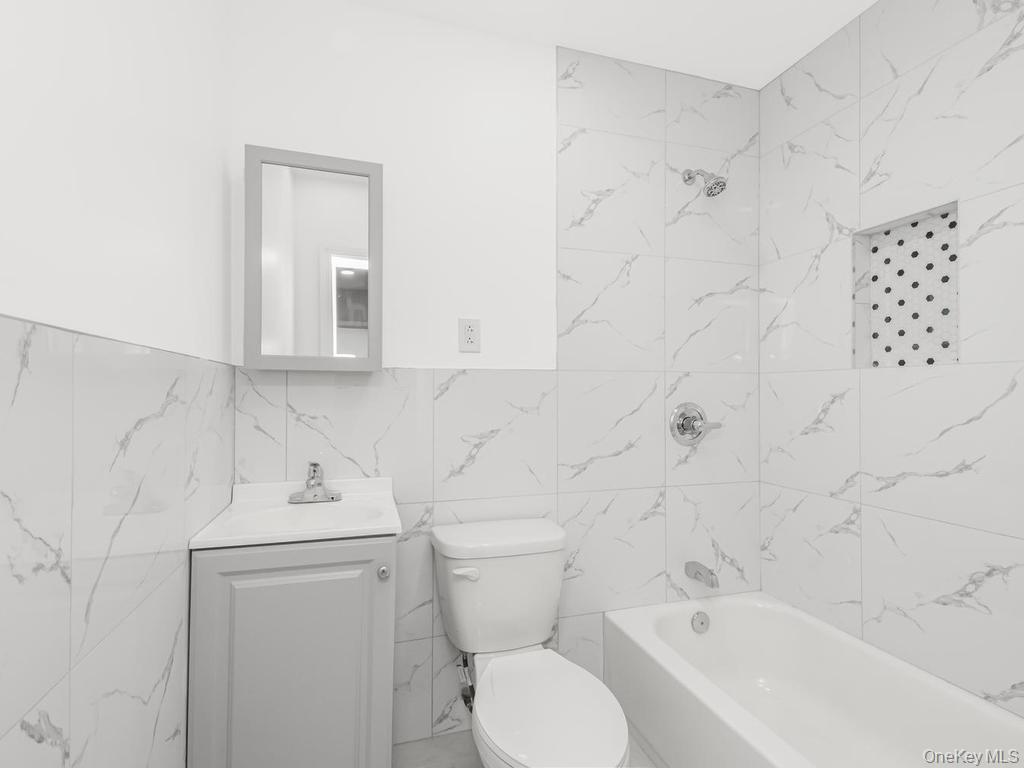 1893 Longfellow Avenue Property Photo 24