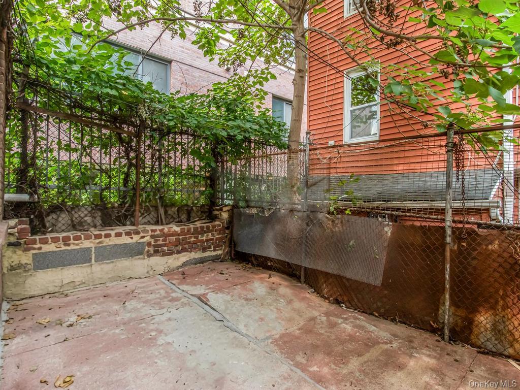 1893 Longfellow Avenue Property Photo 26