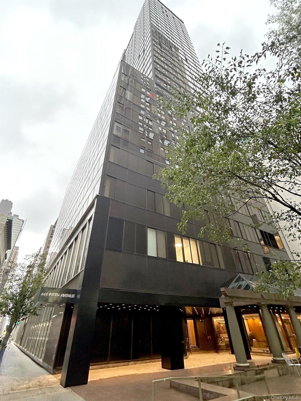 445 Fifth Avenue 18H Property Photo 1