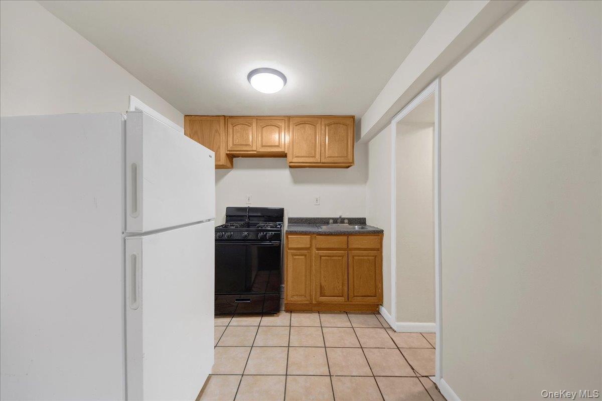 238 Van Cortlandt Park Avenue Property Photo 15